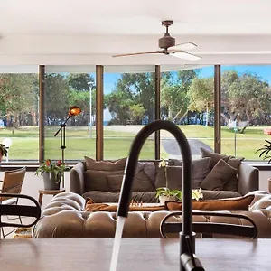 Aparthotel Byron Pacific - On Clarkes Beach, Byron Bay